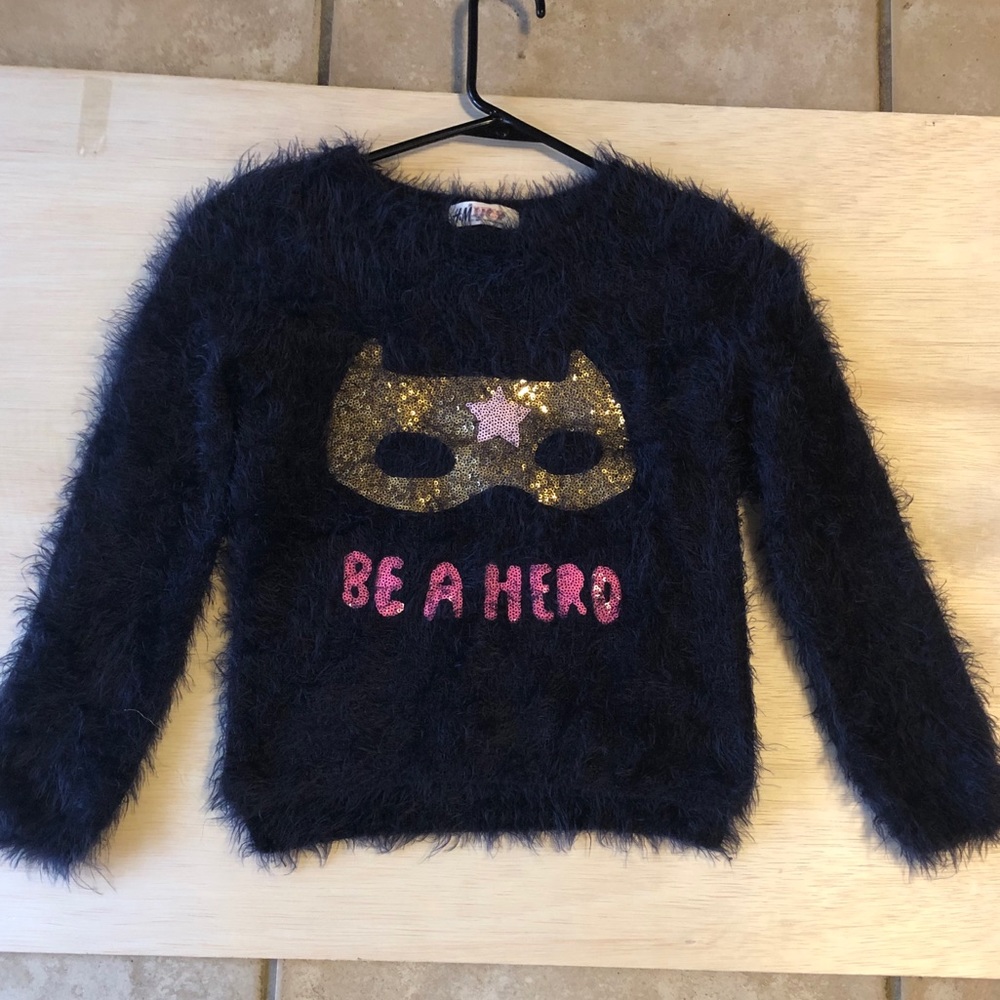 Sweater Size Small (Girls)